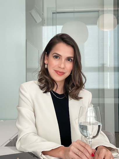 Alinne Tonasse Arquiteta e Urbanista