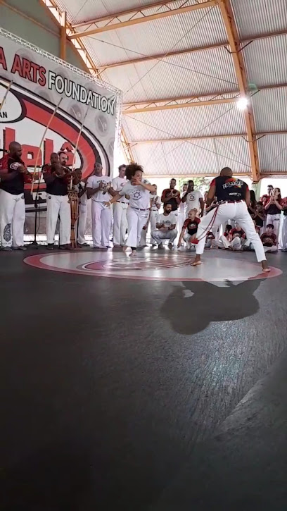 Maculele Capoeira Mestre Padeiro