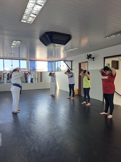 Krav-Maga Bukan - Instrutora Leliane