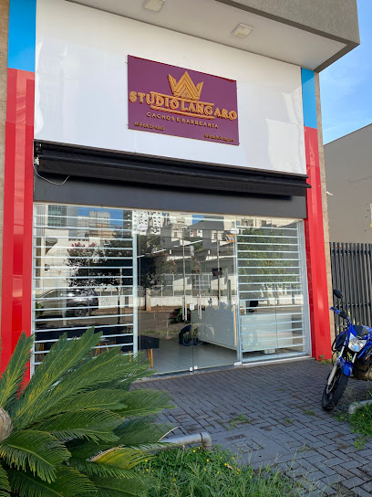 Studio Langaro Cachos e Barbearia
